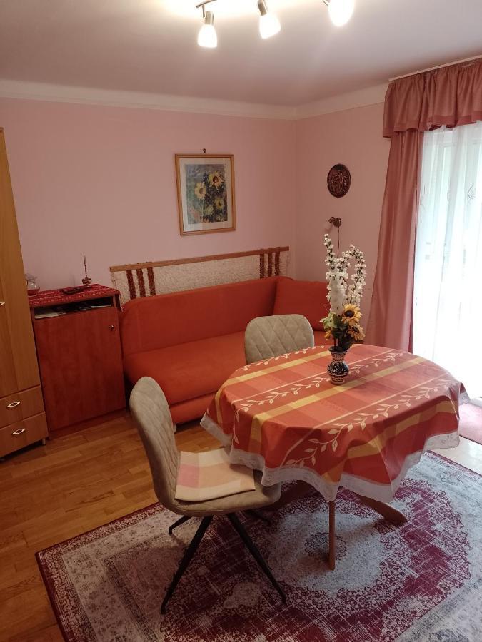 Gyoengyvirag Ueduelo - Mario Apartman Harkany Bagian luar foto
